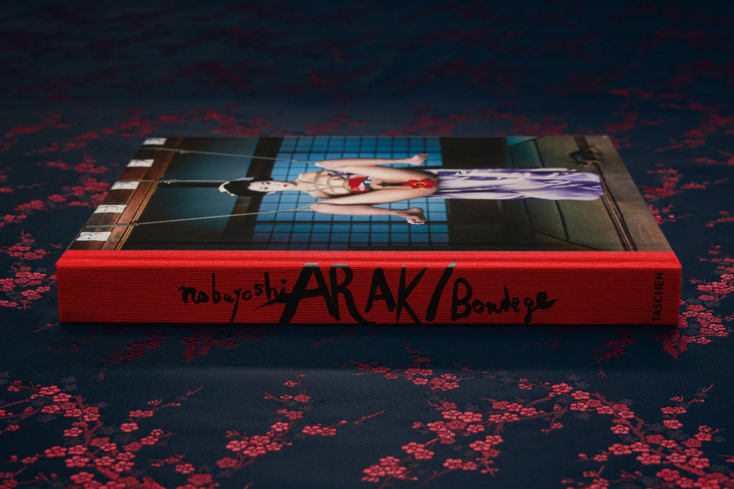 Taschen | Araki. Bondage | XL